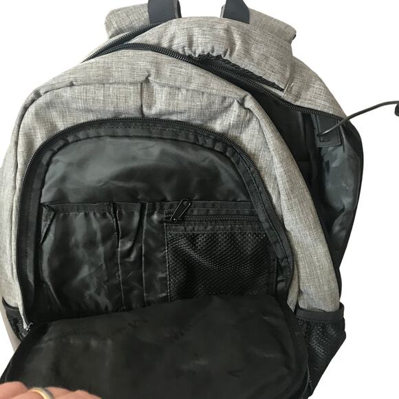 Matein Charging Backpack - Picture 2 of 5